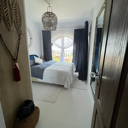 Apartment двустаен апартамент -бриз